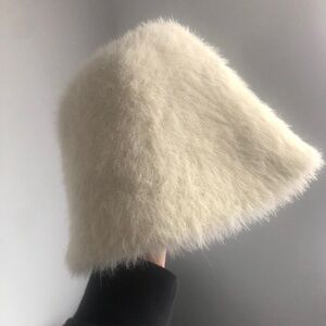 FURRY HAT
